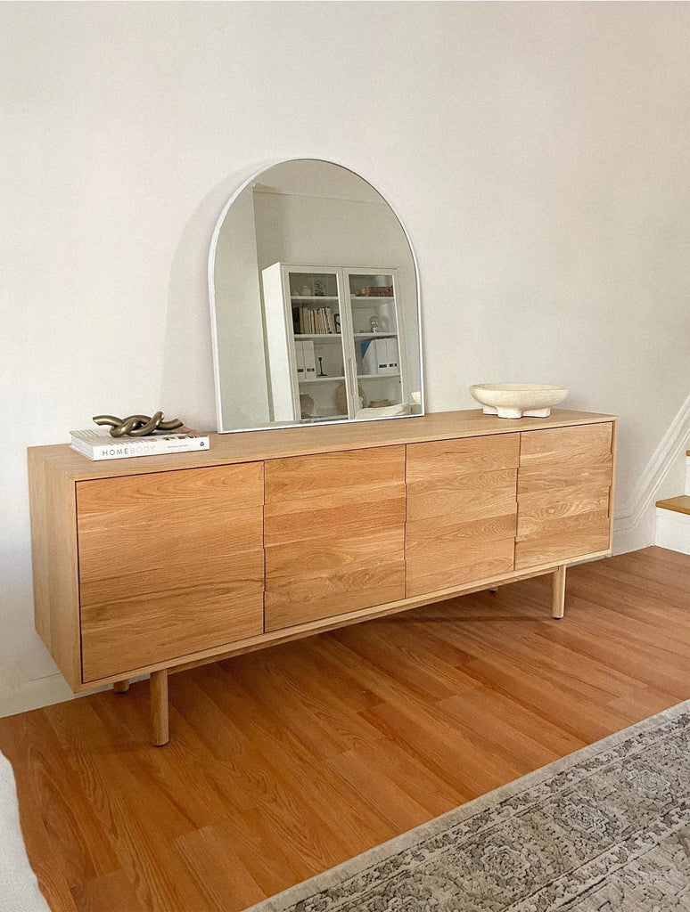 Hearth Oak Media Unit (Minor Crack)