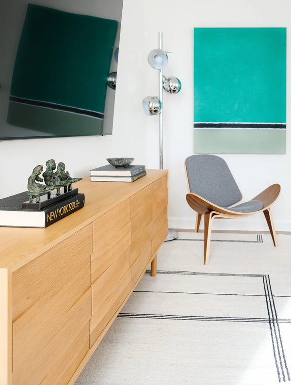 Hearth Oak Media Unit (Minor Crack)