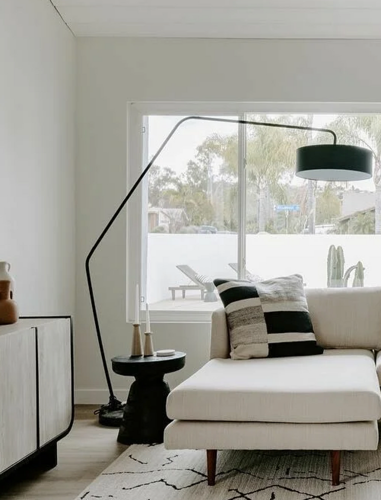 Theron Floor Lamp – Black Box Base