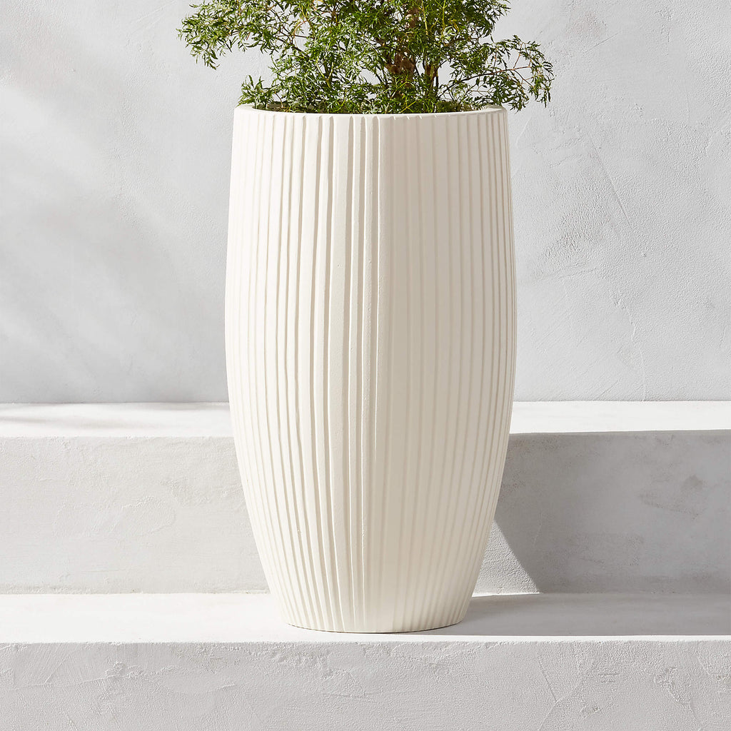 Zadie White Resin Indoor/Outdoor Large Planter 25.25"H