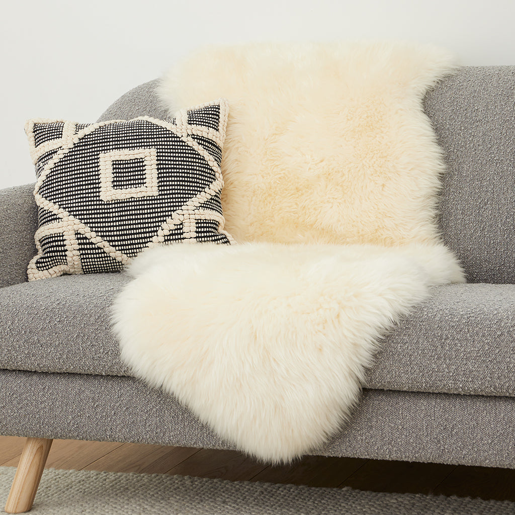 Ivory Sheepskin Throw 2 x 6