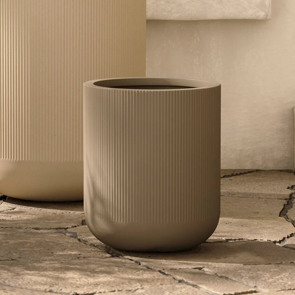 Raya Small Indoor/Outdoor Planter - Concrete Gray