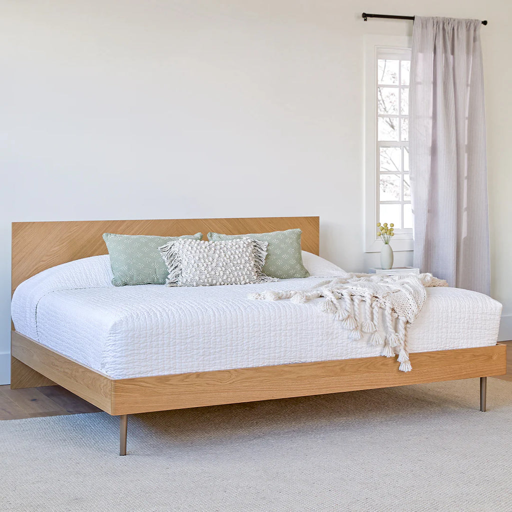 Nera Oak King Bed