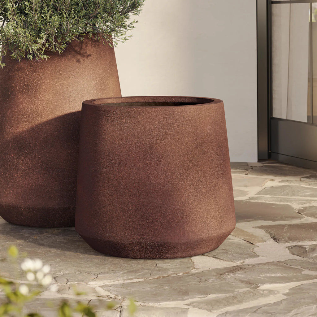 Zayne Molten Medium Indoor/Outdoor Planter